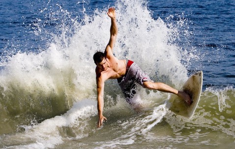 体育竞猜网站-Uzi逆天绝杀TL引爆全网，电竞之神归来引发热议！Uzi逆天绝杀TL引爆全网，电竞之神上演王者归来！