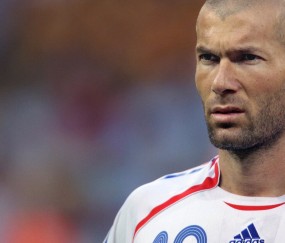 体育竞猜网站-十载传奇再绽光芒，Faker巅峰之战引燃全球，IG老粉热泪忆往昔沸腾难抑，传奇再现，Faker巅峰之战燃全球，IG老粉热泪忆往昔